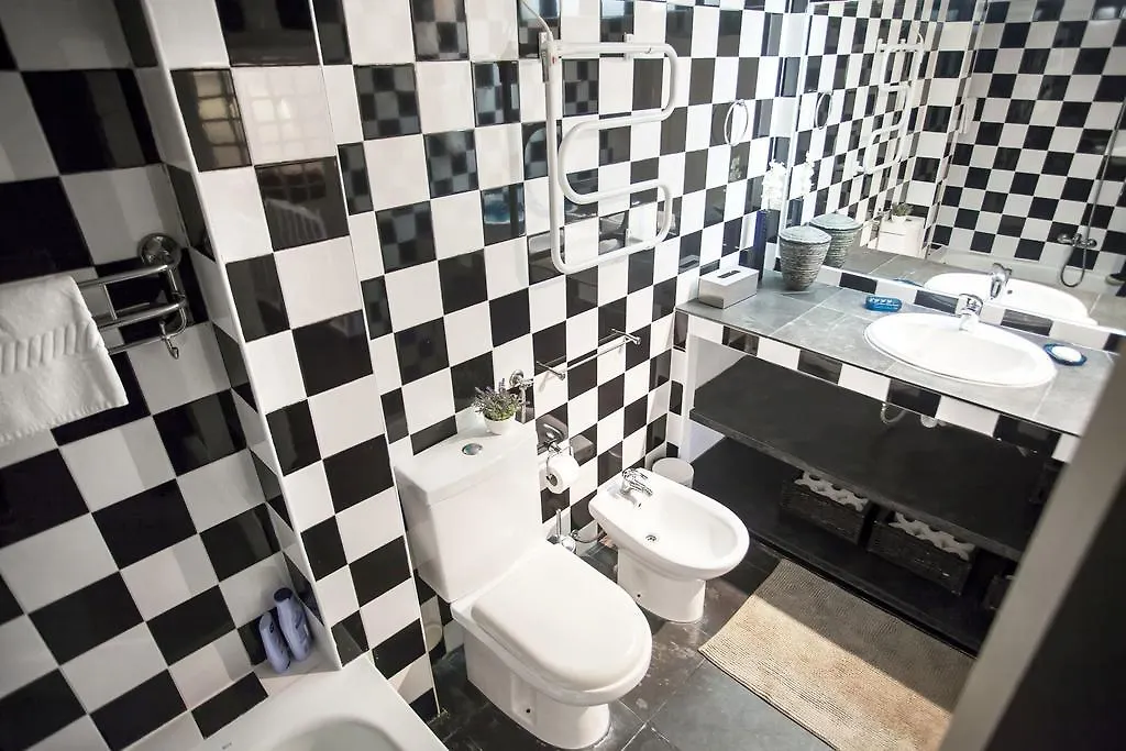 Lovelystay - Castle Hill Apartment Lisboa