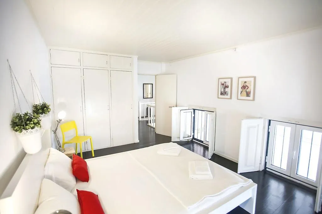 Lovelystay - Castle Hill Apartment Lisboa