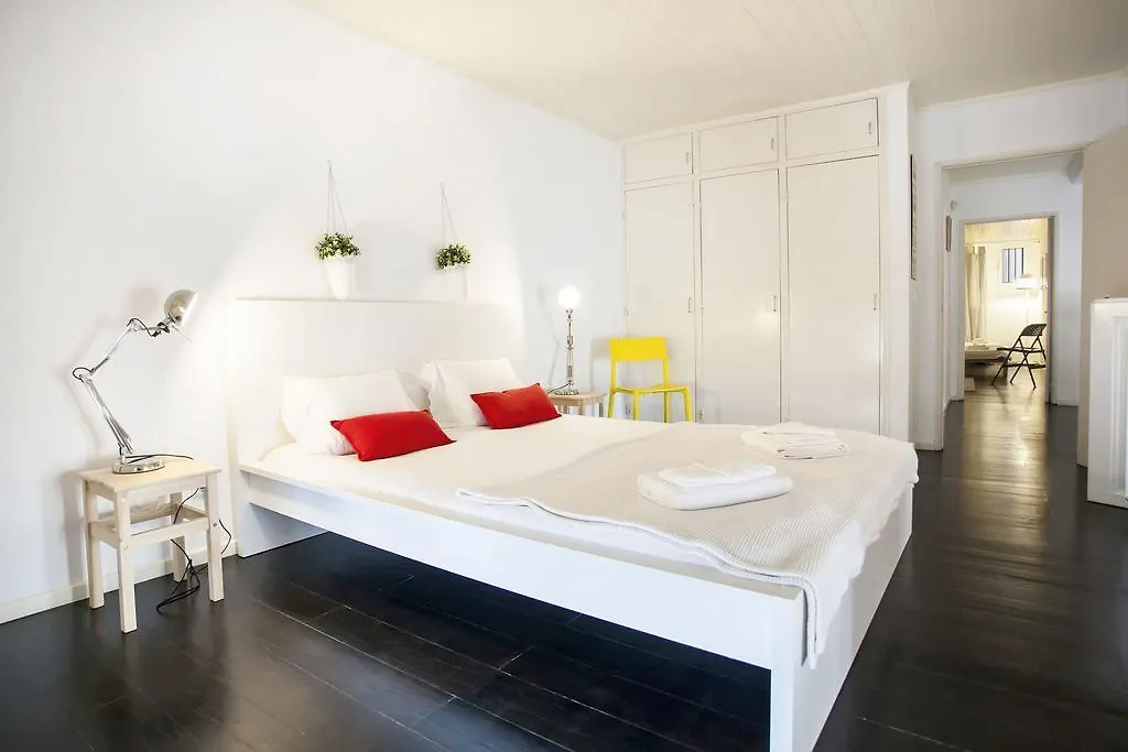 Lovelystay - Castle Hill Apartment Lisboa 0*,  Portugal